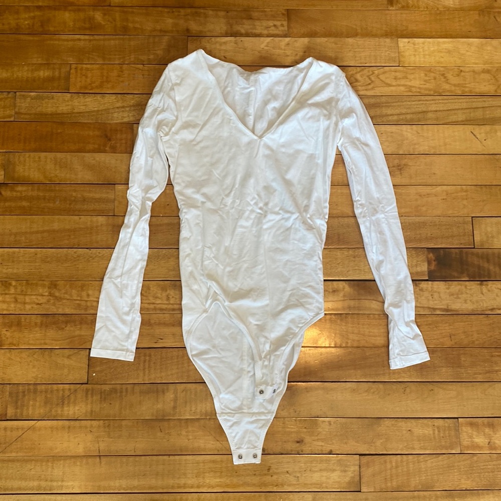 Everlane white long sleeve v neck bodysuit